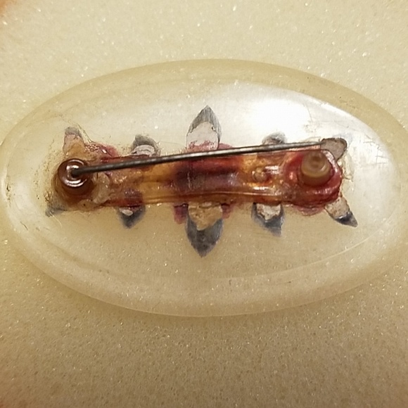 Vintage 1950's Acrylic Rose pin - Picture 2 of 2